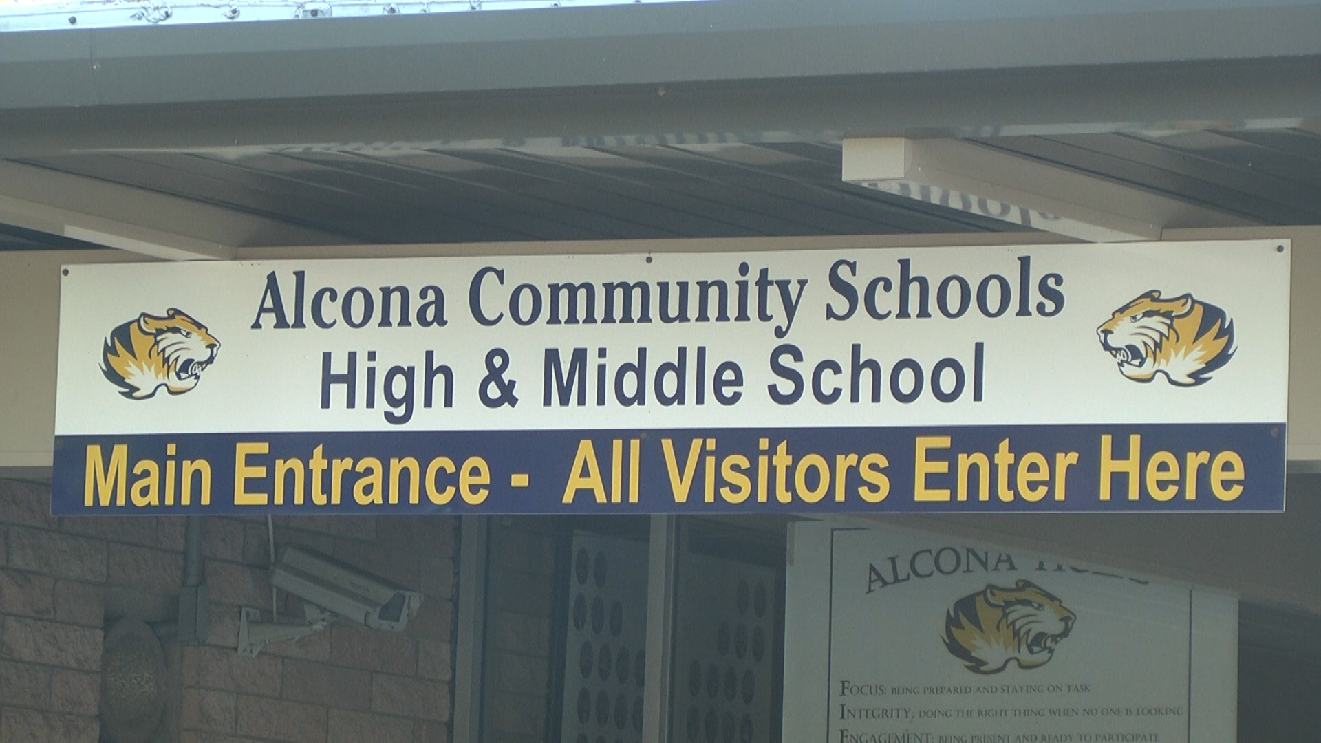 lacona schools